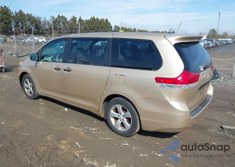 2011 Toyota Sienna Base V6 z USA, uszkodzony, nr VIN 5TDZK3DC1BS030244
